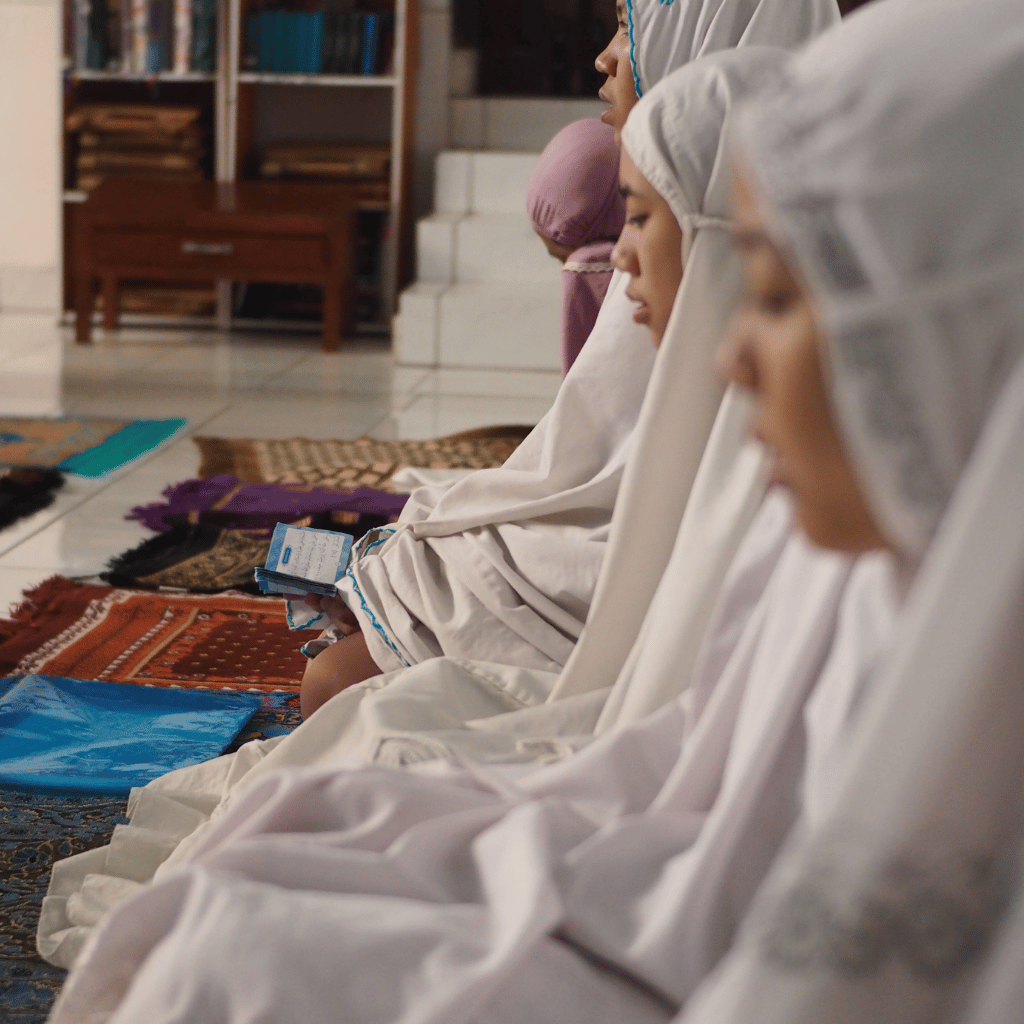 Zikir Bakda Shalat Santri Akhwat