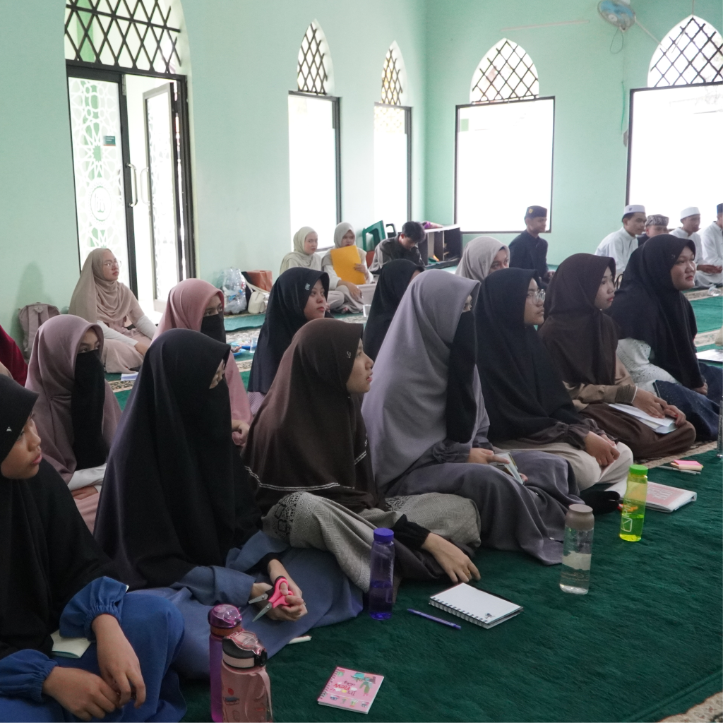 Santri Belajar di Kampoeng Quran Cendekia